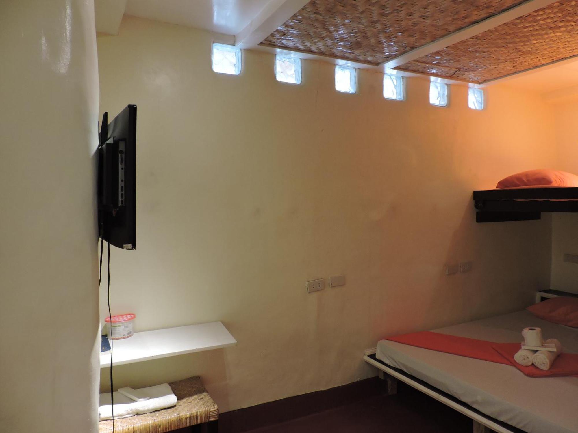 Orange Mangrove Pension House By Sms Hospitality Puerto Princesa Bilik gambar